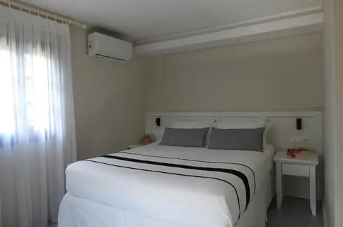Bedroom with A/C